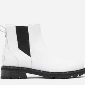 Sorel Lennox Chelsea boost white US W size 7.5 with box